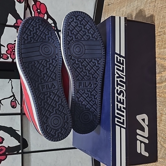 Fila Men’s High Tops Sneakers Size 9.5 NWT‎ - Picture 4 of 4